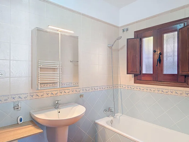 Country Villa with Pool, Garden & Breathtaking Mountain Views – Near Árchez, Málaga
