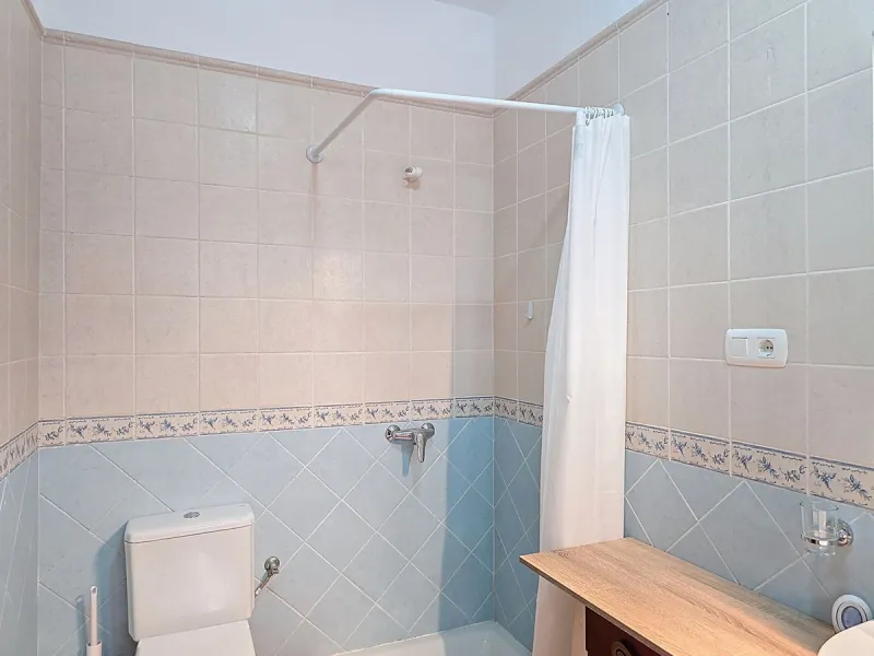 Country Villa with Pool, Garden & Breathtaking Mountain Views – Near Árchez, Málaga