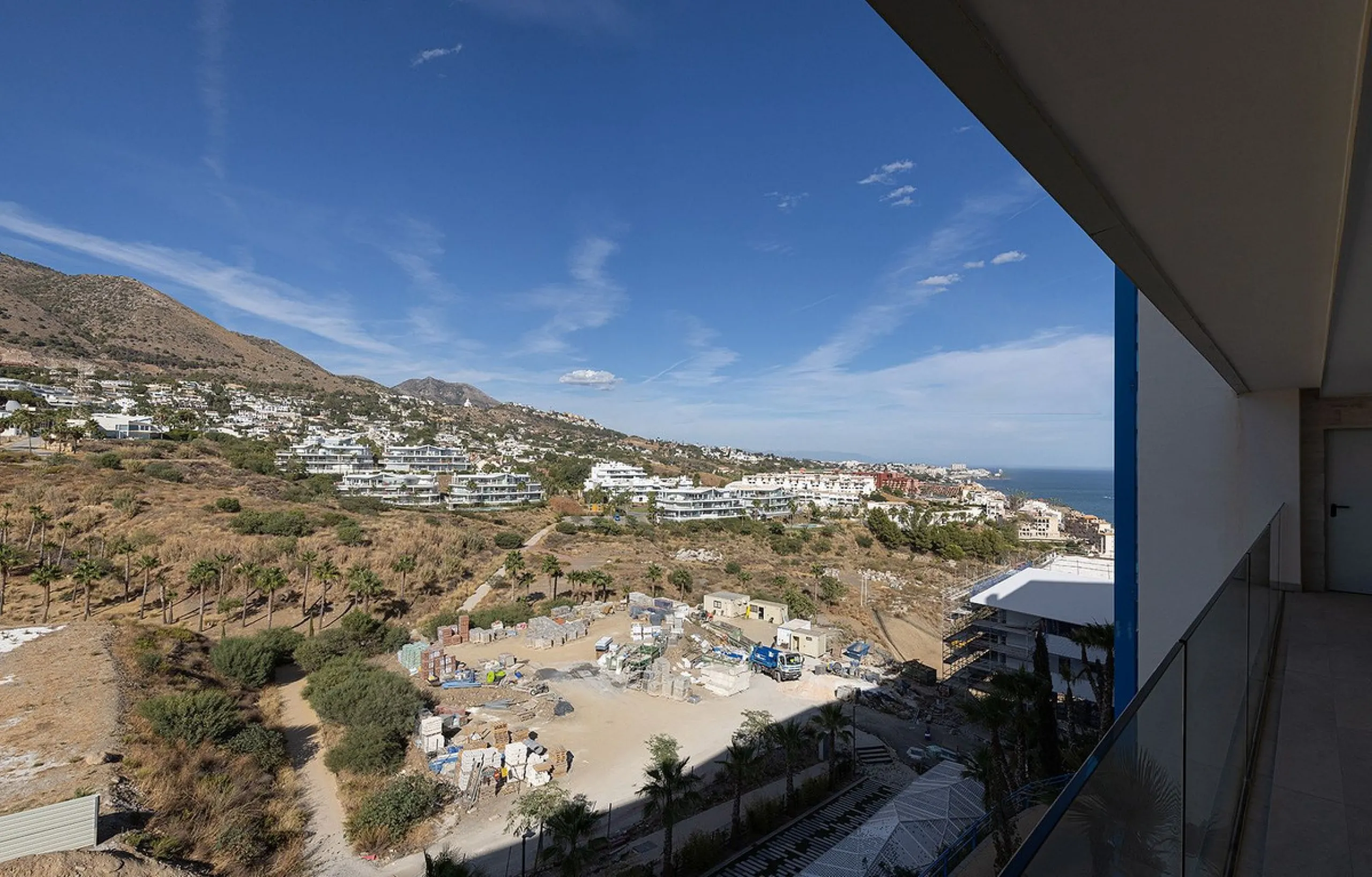Apartment - Middle Floor Apartment в продаже в Fuengirola, Málaga. В доме 2 спален и 2 ванных комнат. Площадь дома 83 м²