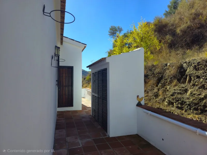 Country Villa with Pool, Garden & Breathtaking Mountain Views – Near Árchez, Málaga