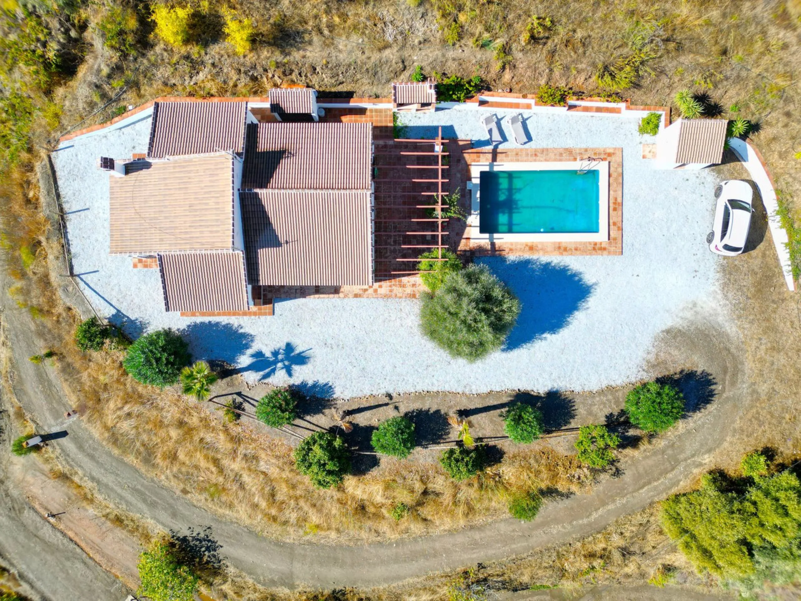 Country Villa with Pool, Garden & Breathtaking Mountain Views – Near Árchez, Málaga