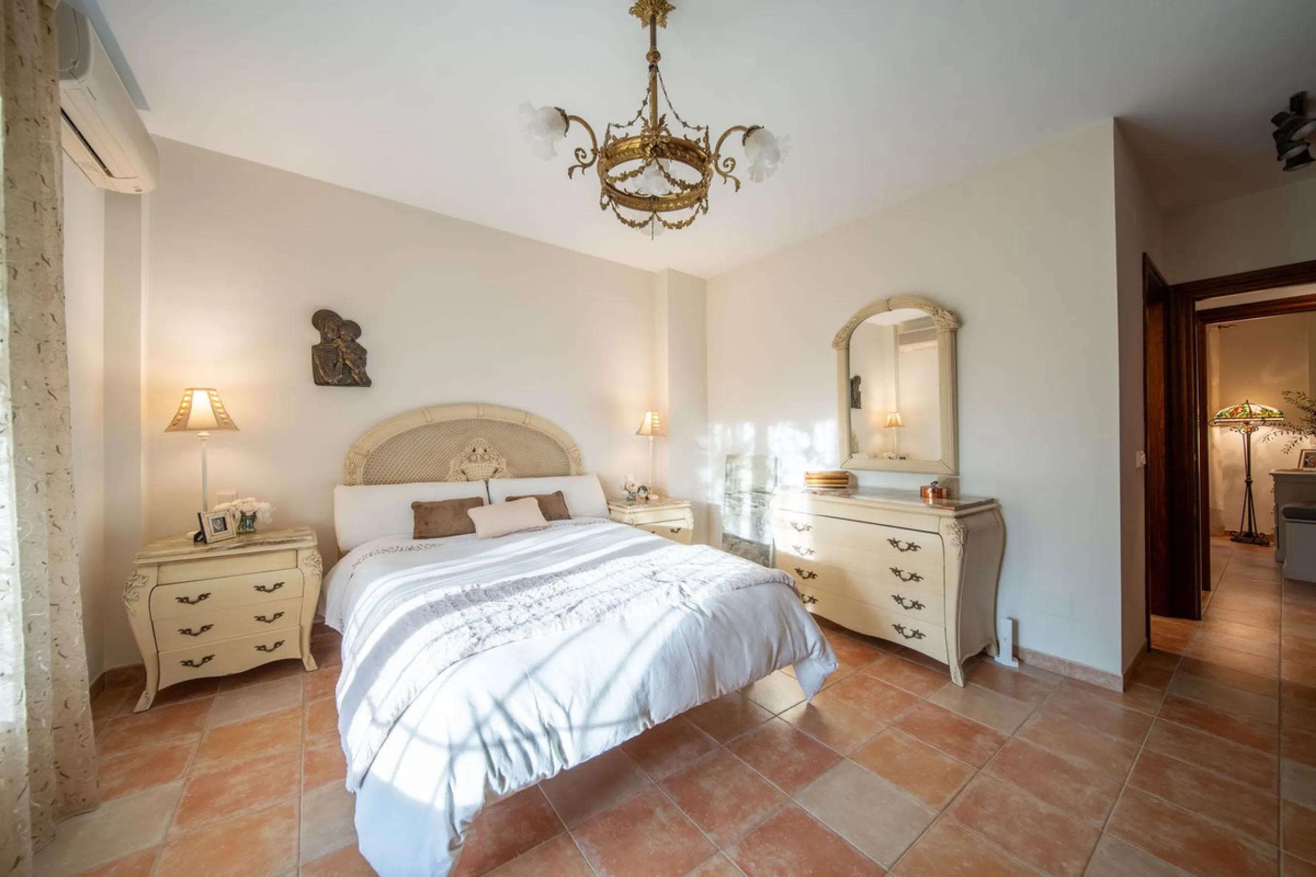 Spectacular Villa in Mijas Golf – 5 Bedrooms | 3 Bathrooms | Plot of 858 m²