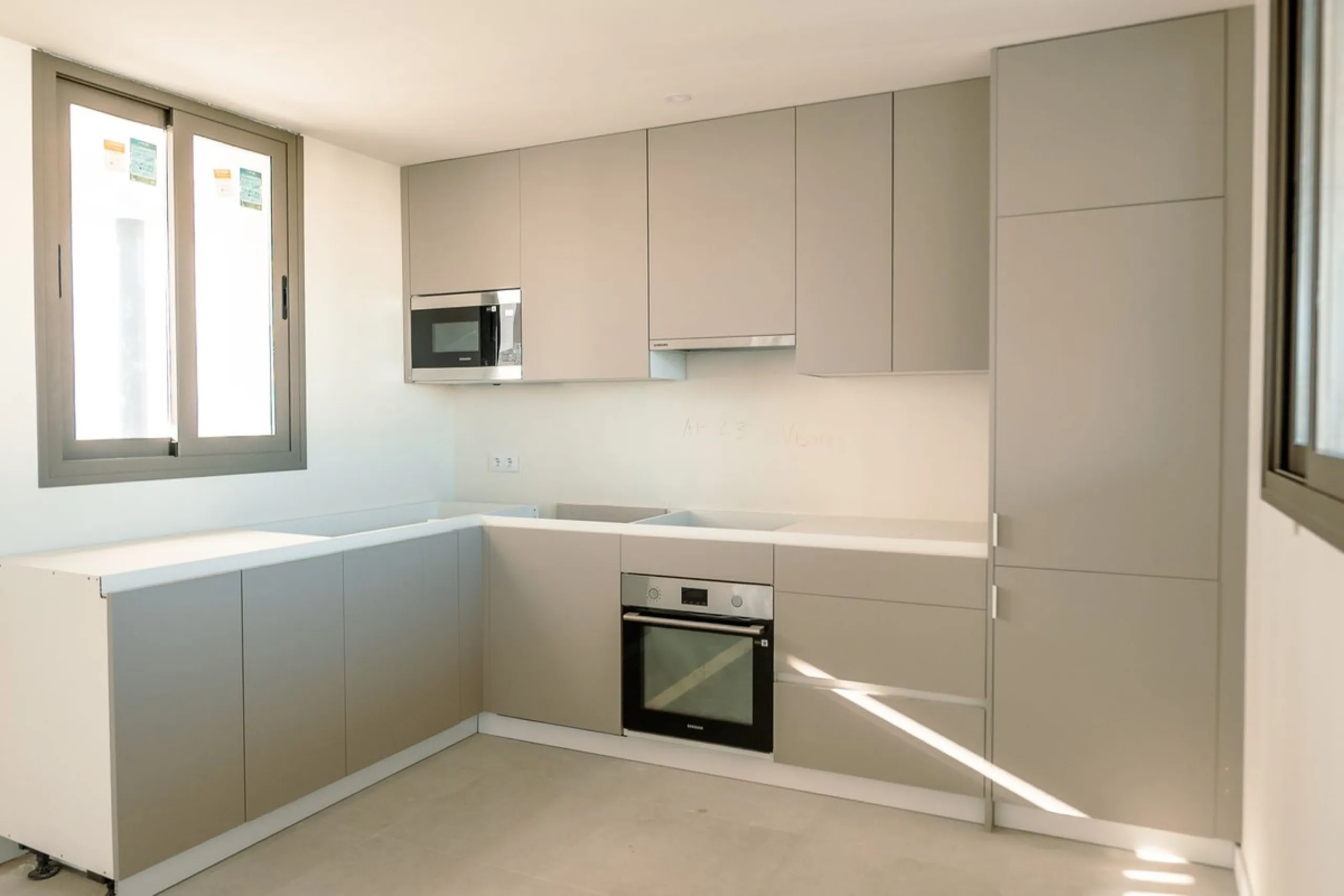 (This is a Resale Unit of a new development)