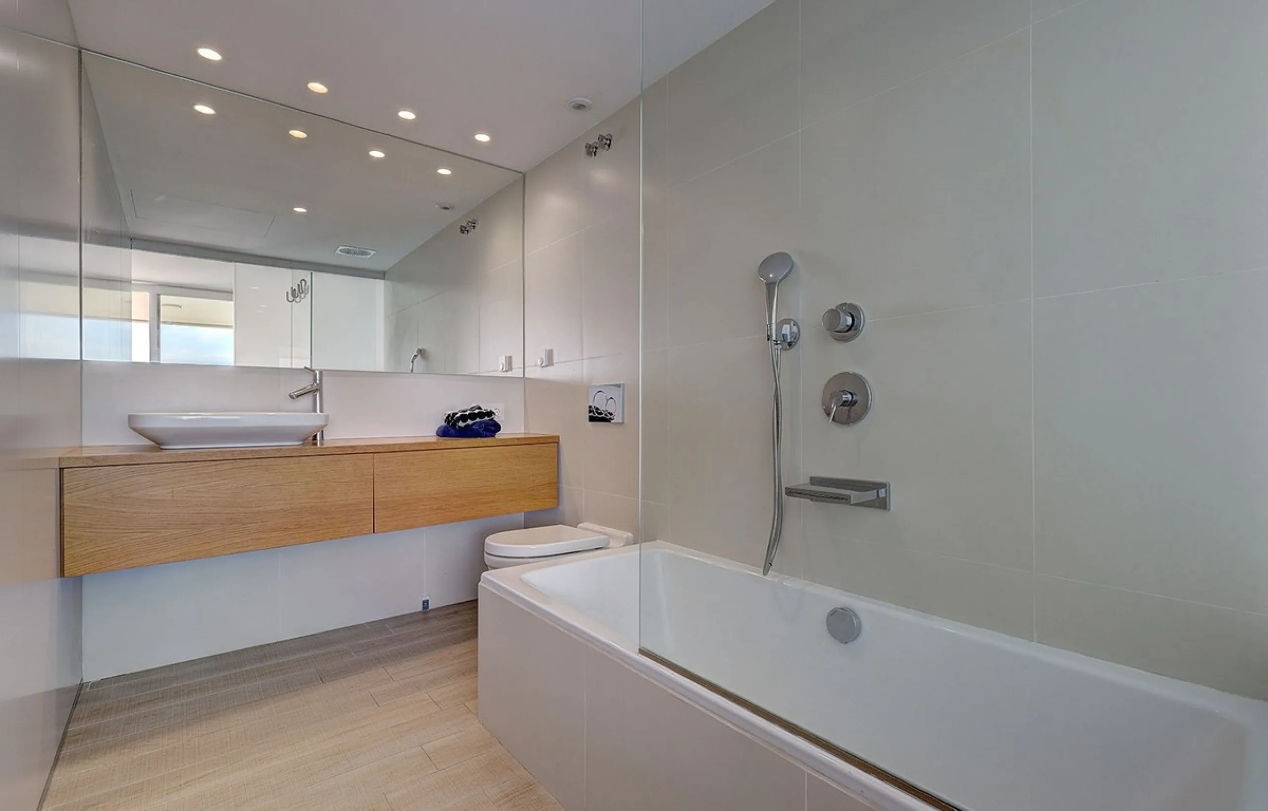 Apartment - Middle Floor Apartment в продаже в Fuengirola, Málaga. В доме 2 спален и 2 ванных комнат. Площадь дома 83 м²