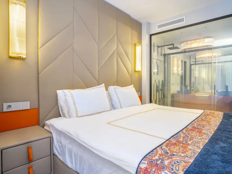 Stunning Fully Renovated Apartment in Los Naranjos complex – Walking Distance to Puerto Banús