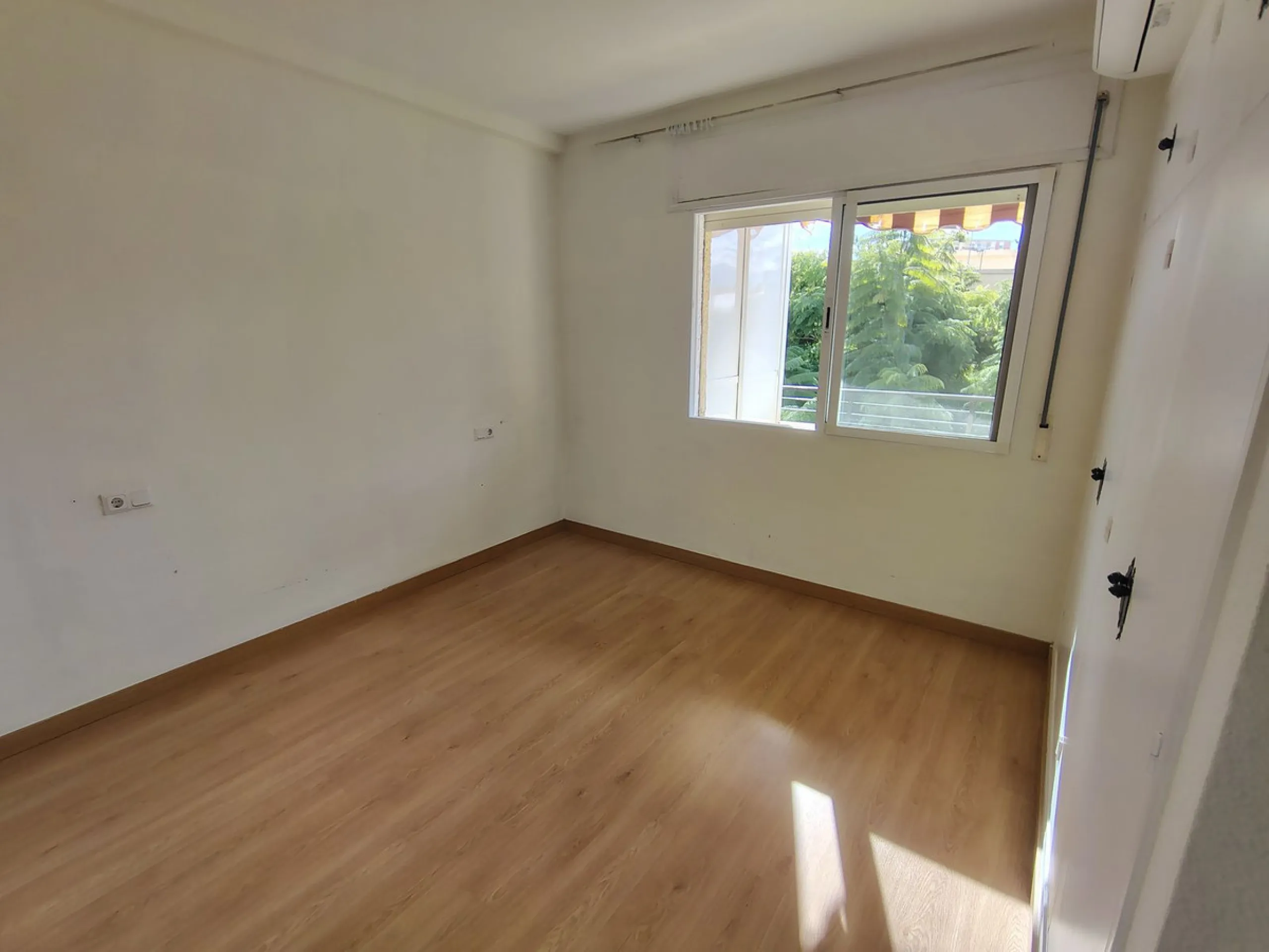 Central top floor apartment in Fuengirola.