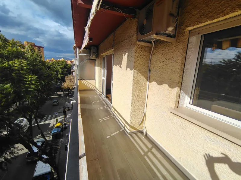 Central top floor apartment in Fuengirola.