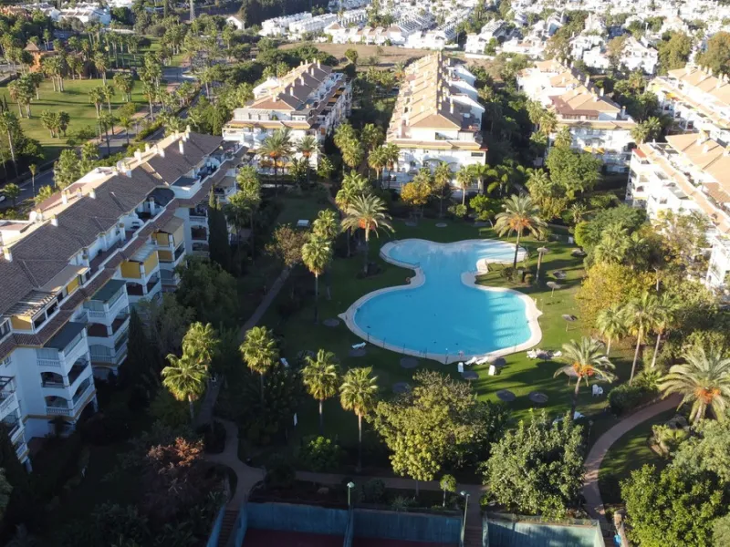 MARBELLA, NUEVA ANDALUCIA ...Stylish Garden Apartment Walking Distance to Puerto Banús – Nueva Andalucía, Marbella
