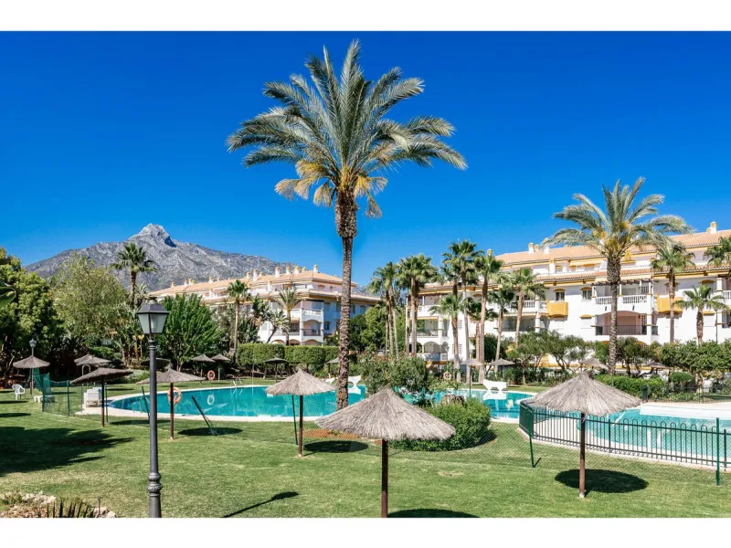 Apartment - Ground Floor Apartment в продаже в Marbella, Málaga. В доме 2 спален и 2 ванных комнат. Площадь дома 90 м²