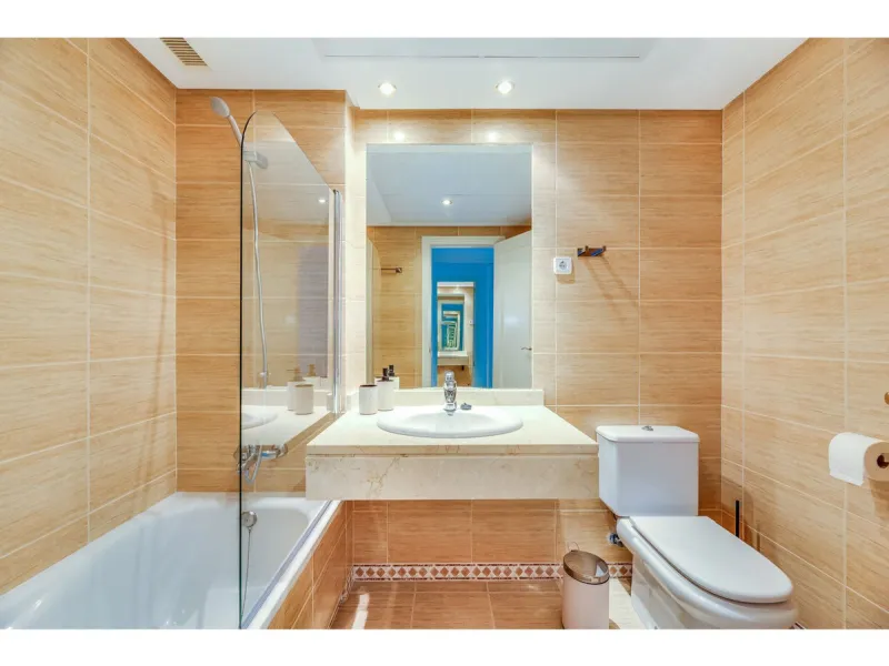 Apartment - Ground Floor Apartment в продаже в Marbella, Málaga. В доме 2 спален и 2 ванных комнат. Площадь дома 90 м²