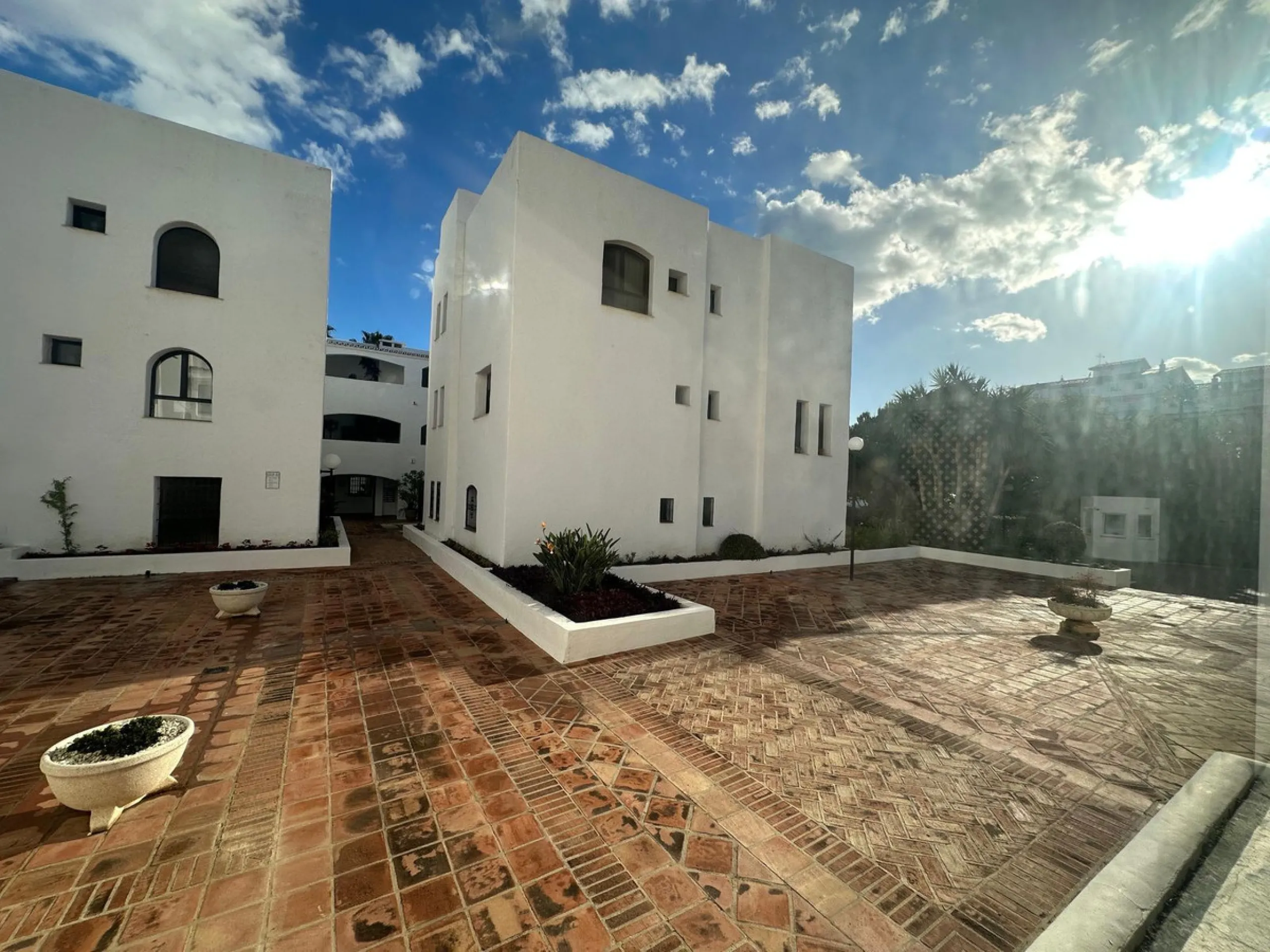 Exclusive Ground Floor Apartment in Playas del Duque, Puerto Banús – Beachfront Location