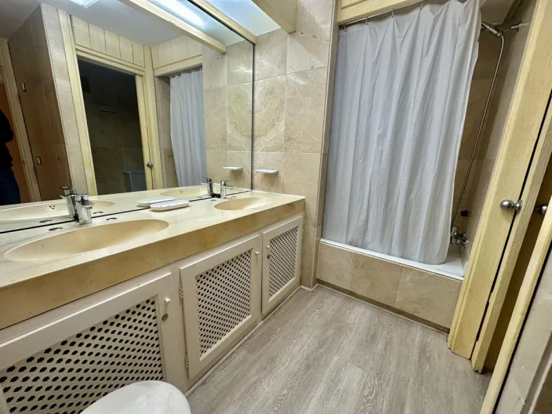 Exclusive Ground Floor Apartment in Playas del Duque, Puerto Banús – Beachfront Location