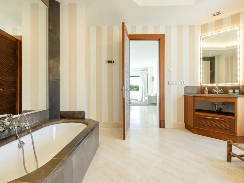 Set within the world-renowned Finca Cortesin resort, this remarkable south-facing villa represents a rare opportunity to experience the very best of the Andalusian coast's exclusive lifestyle. Blending timeless elegance, modern sophistication, and authent