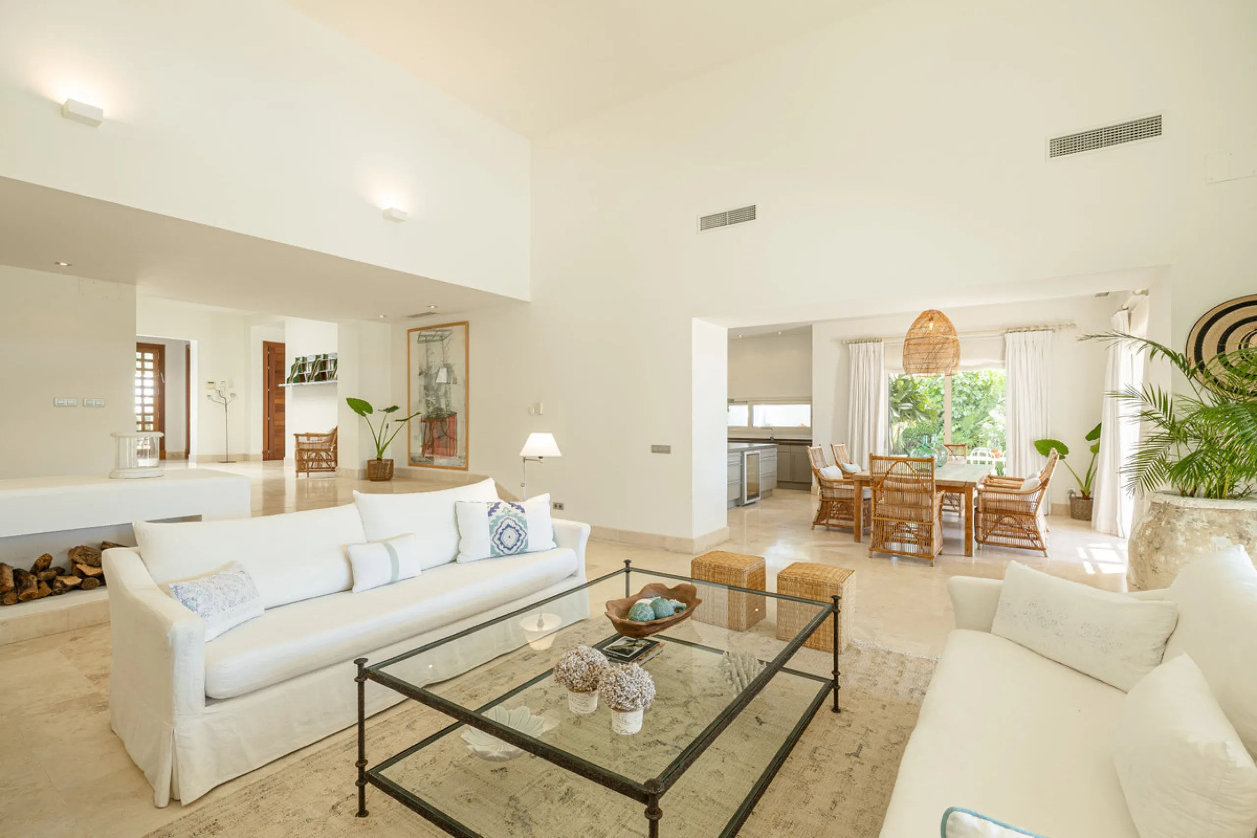Set within the world-renowned Finca Cortesin resort, this remarkable south-facing villa represents a rare opportunity to experience the very best of the Andalusian coast's exclusive lifestyle. Blending timeless elegance, modern sophistication, and authent