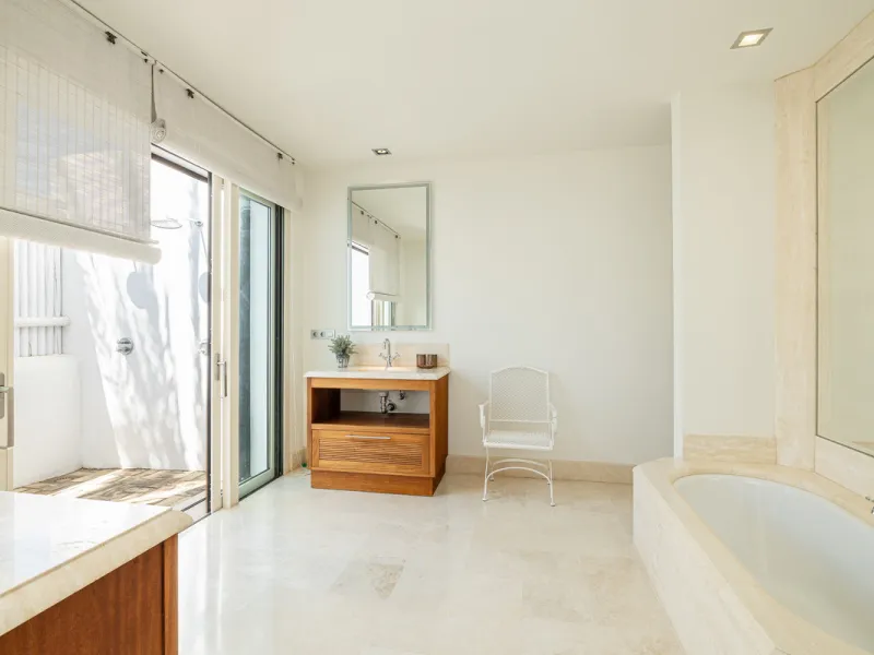 Set within the world-renowned Finca Cortesin resort, this remarkable south-facing villa represents a rare opportunity to experience the very best of the Andalusian coast's exclusive lifestyle. Blending timeless elegance, modern sophistication, and authent
