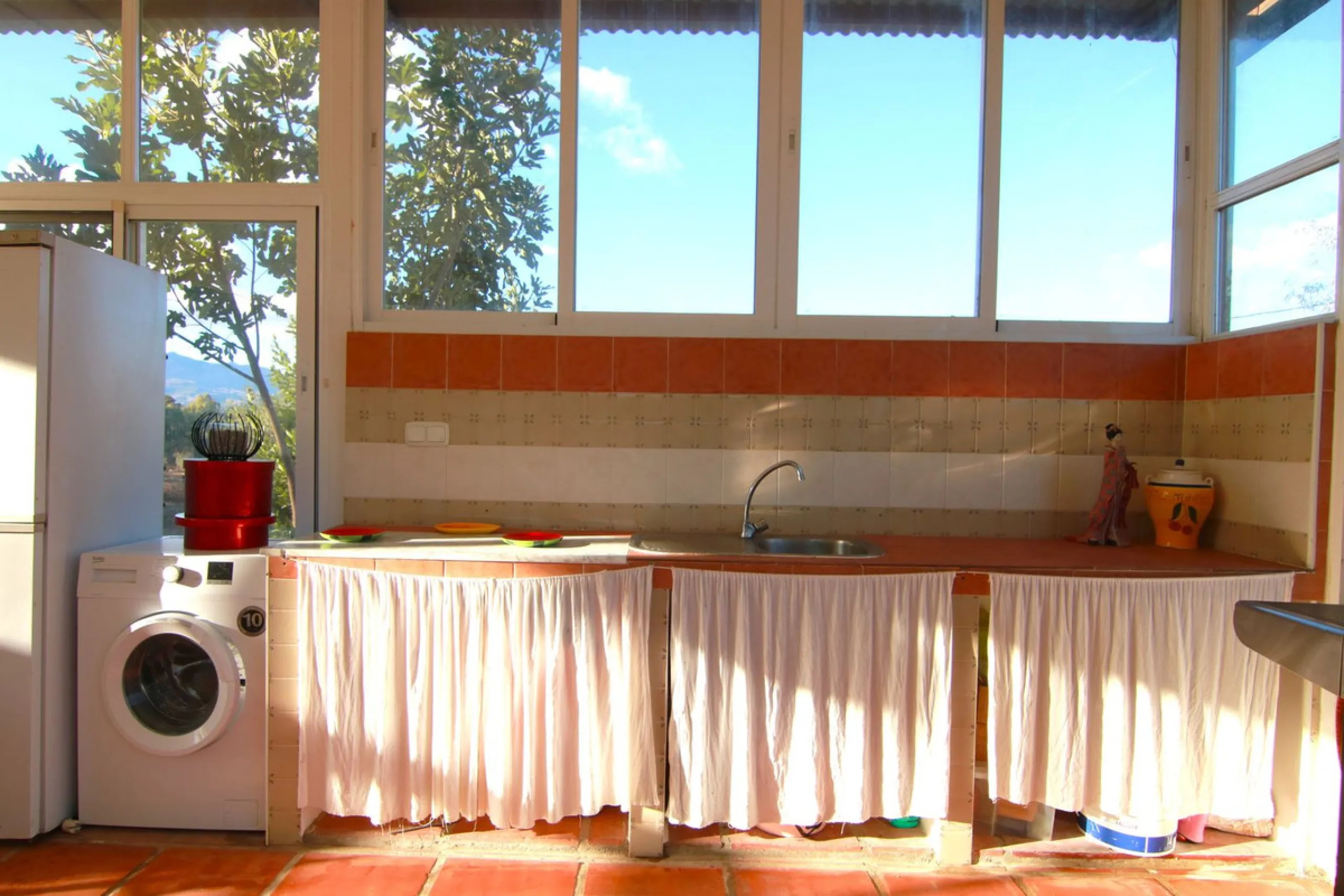 Country House with Saltwater Pool and Open Views in Coín