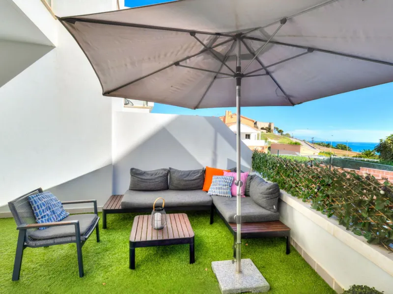 House - Townhouse в продаже в Fuengirola, Málaga. В доме 3 спален и 3 ванных комнат. Площадь дома 214 м²