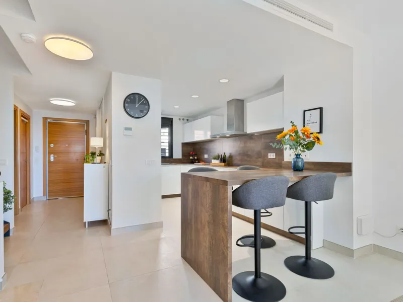 House - Townhouse в продаже в Fuengirola, Málaga. В доме 3 спален и 3 ванных комнат. Площадь дома 214 м²