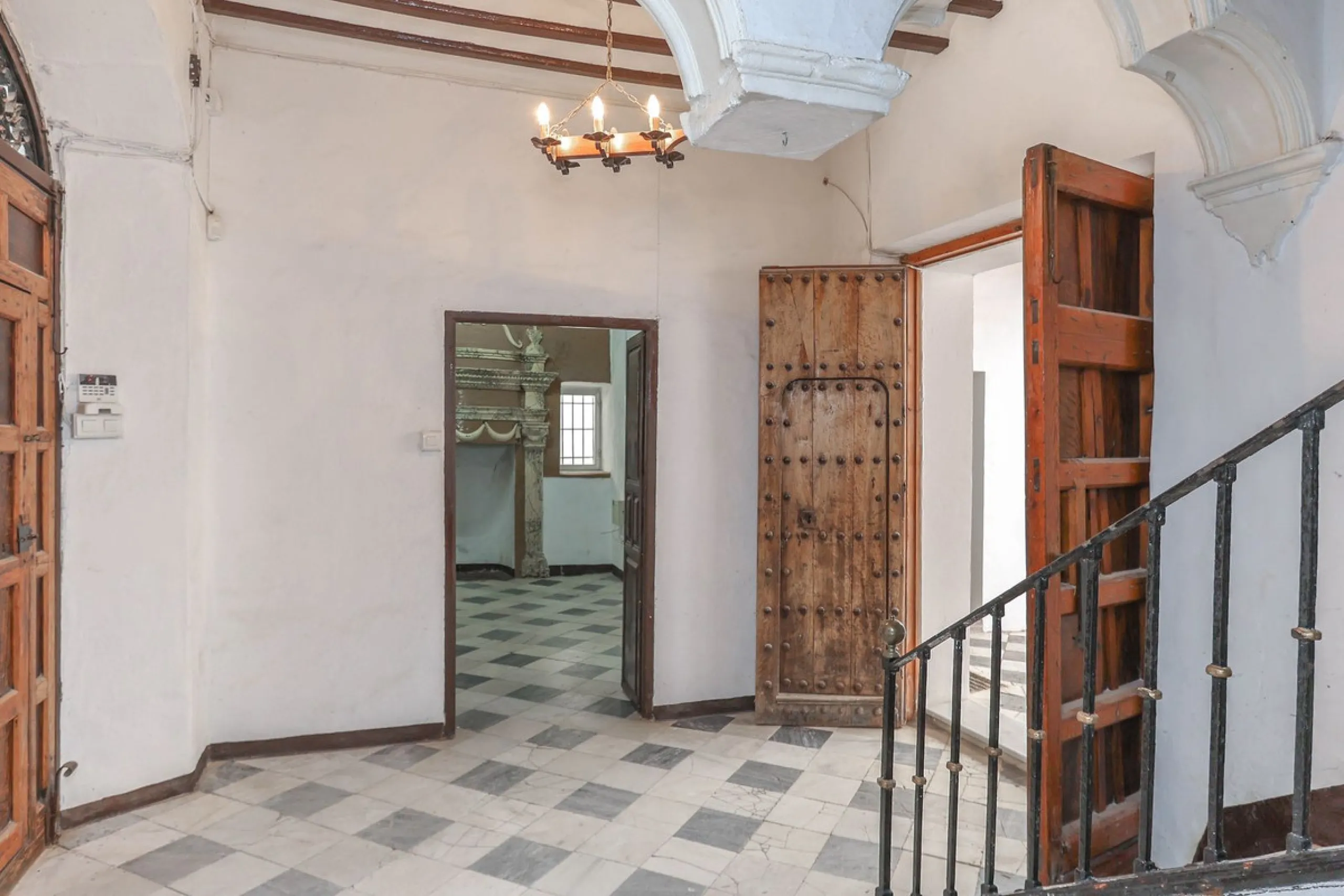 Authentic Townhouse – A Step Back in Time