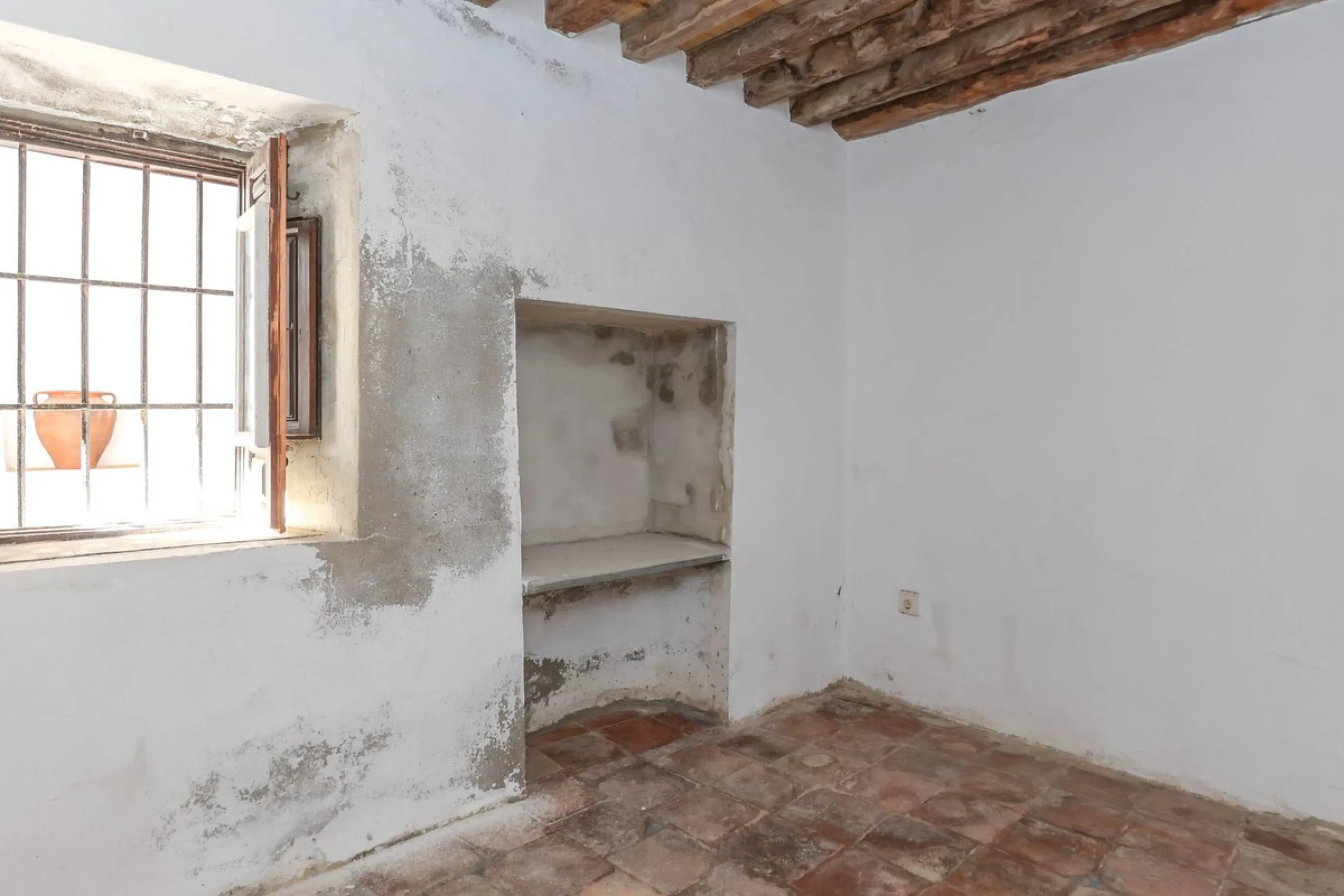 Authentic Townhouse – A Step Back in Time