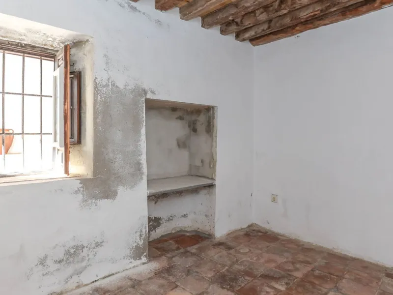 Authentic Townhouse – A Step Back in Time