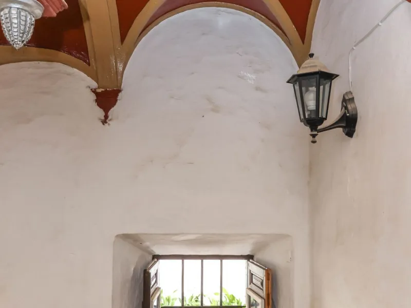 Authentic Townhouse – A Step Back in Time