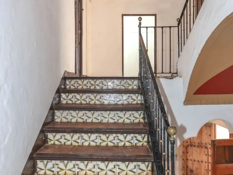 Authentic Townhouse – A Step Back in Time