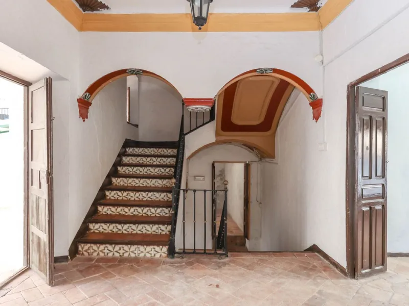 Authentic Townhouse – A Step Back in Time