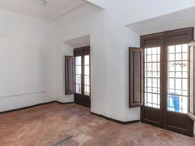 Authentic Townhouse – A Step Back in Time