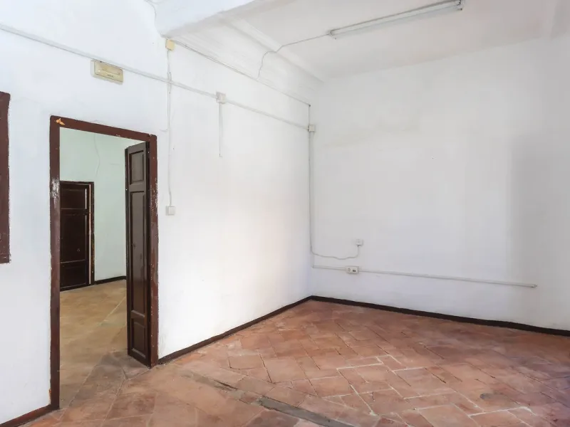 Authentic Townhouse – A Step Back in Time