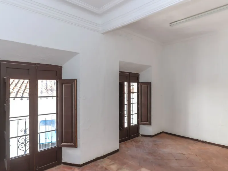 Authentic Townhouse – A Step Back in Time