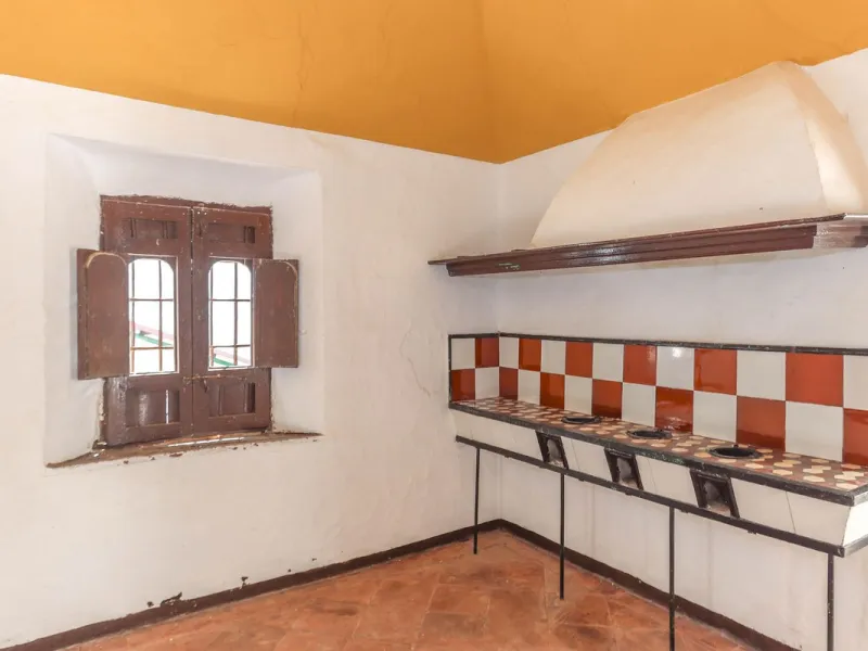 Authentic Townhouse – A Step Back in Time
