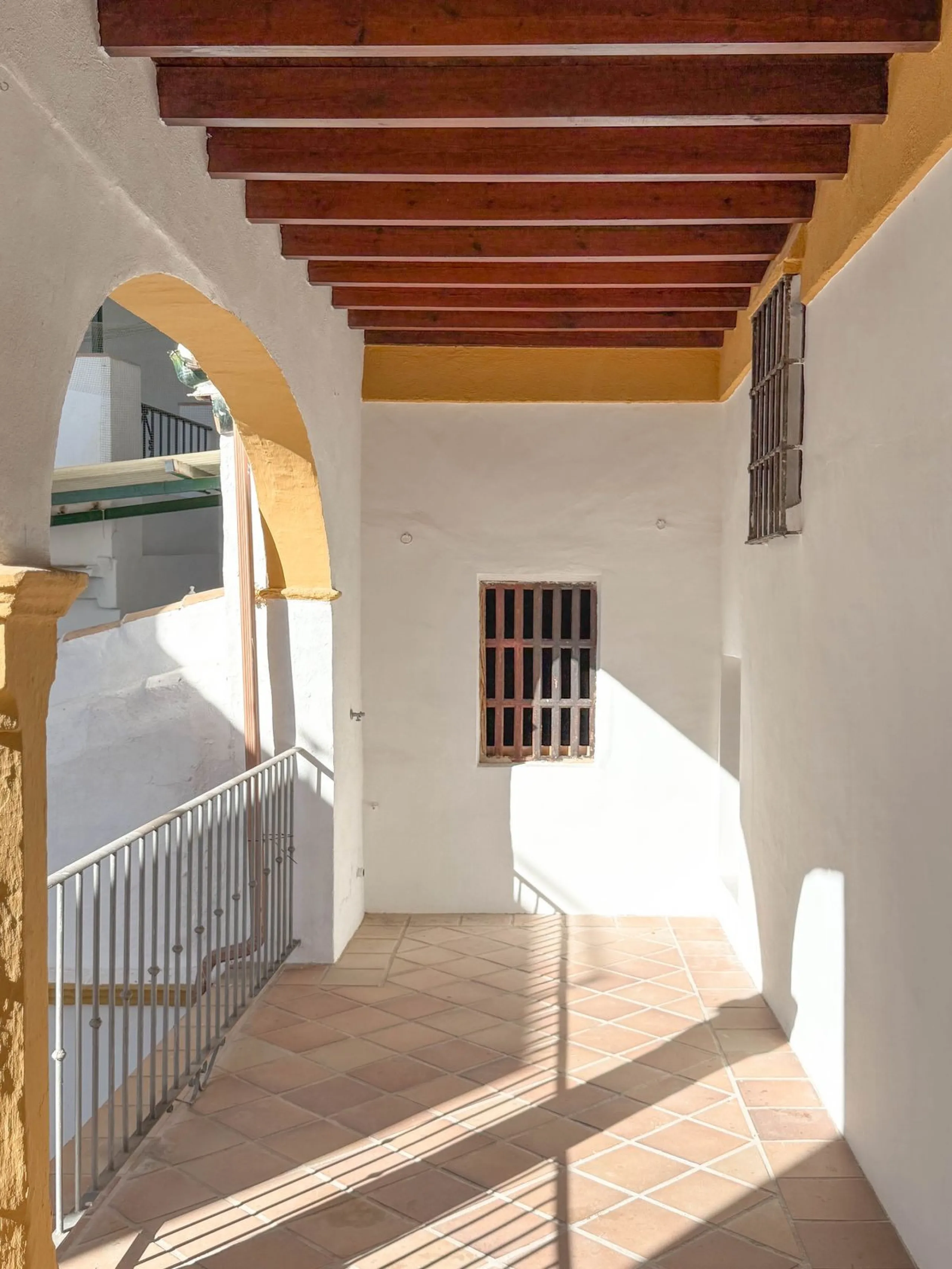 Authentic Townhouse – A Step Back in Time