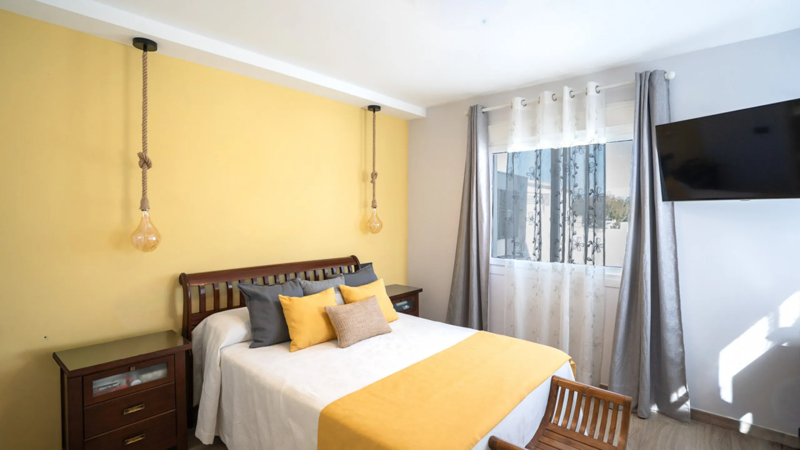 Apartment - Middle Floor Apartment в продаже в Marbella, Málaga. В доме 2 спален и 2 ванных комнат. Площадь дома 92 м²