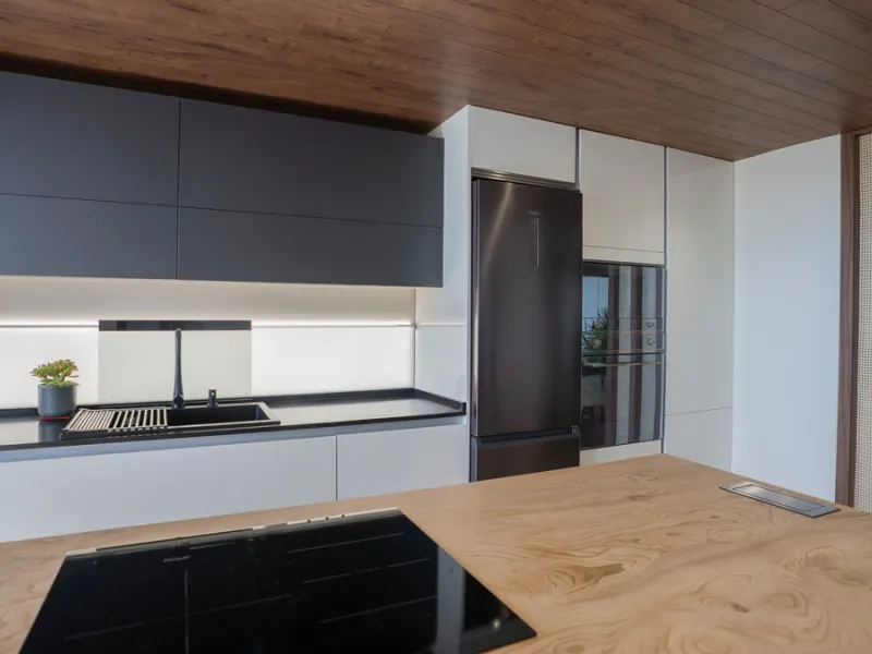 Apartment - Middle Floor Apartment в продаже в Marbella, Málaga. В доме 2 спален и 2 ванных комнат. Площадь дома 92 м²