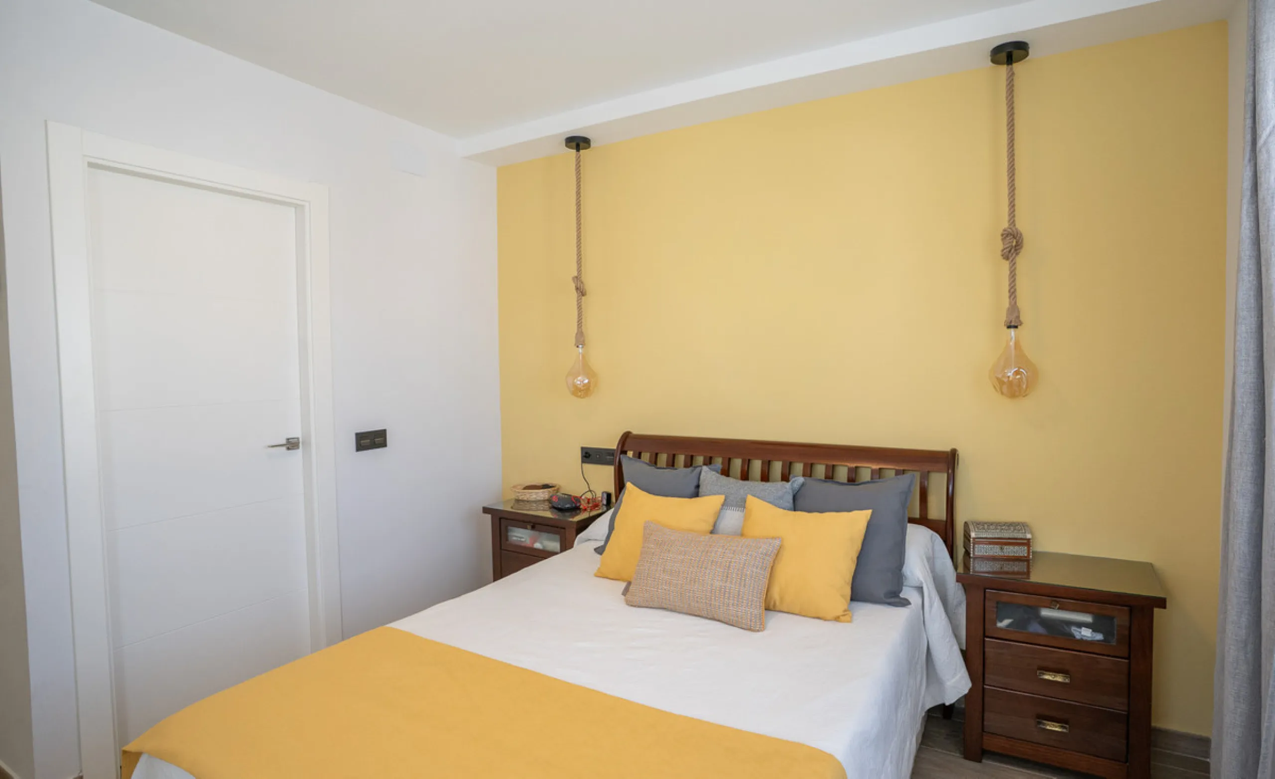 Apartment - Middle Floor Apartment в продаже в Marbella, Málaga. В доме 2 спален и 2 ванных комнат. Площадь дома 92 м²