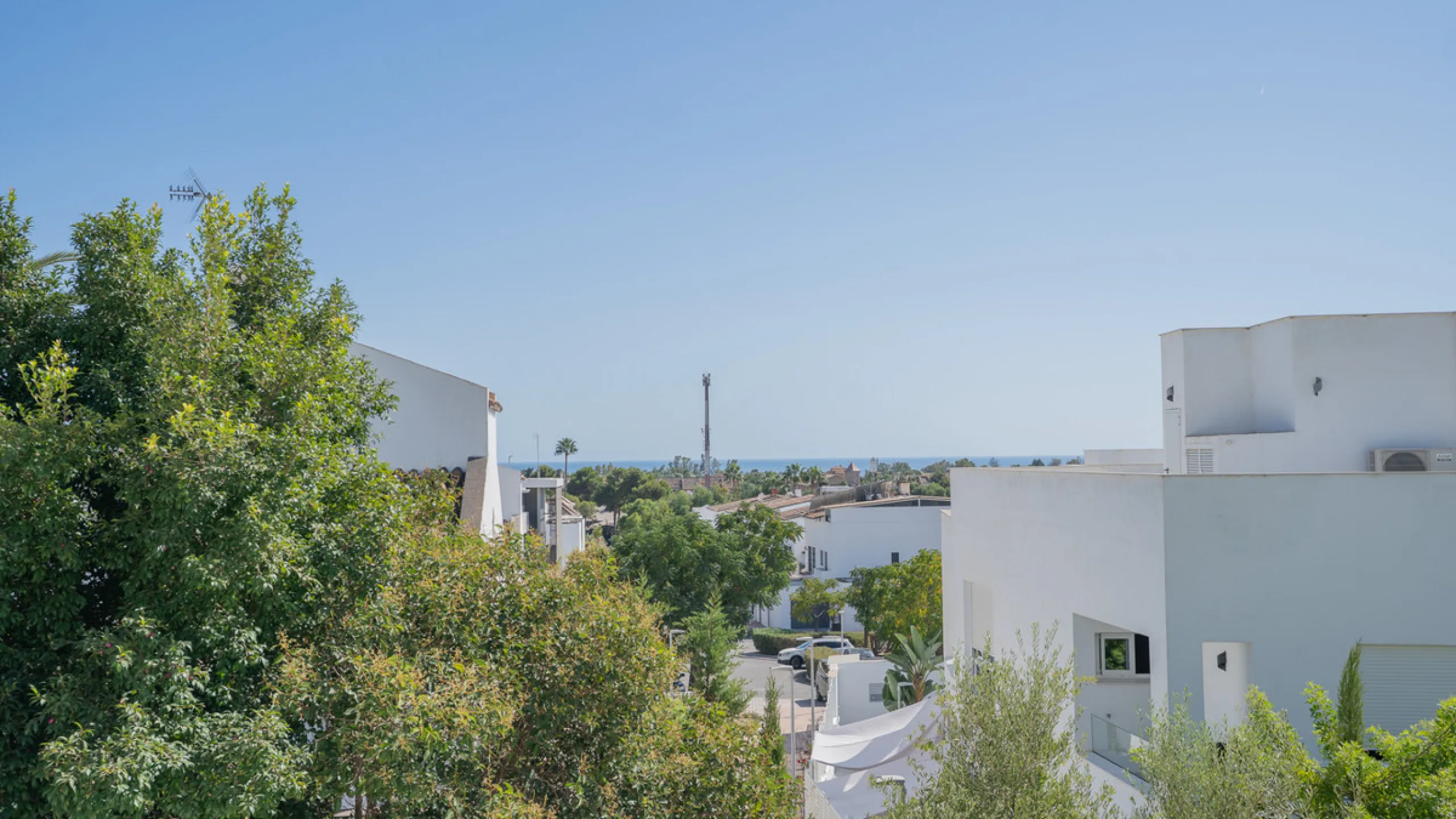 Apartment - Middle Floor Apartment в продаже в Marbella, Málaga. В доме 2 спален и 2 ванных комнат. Площадь дома 92 м²