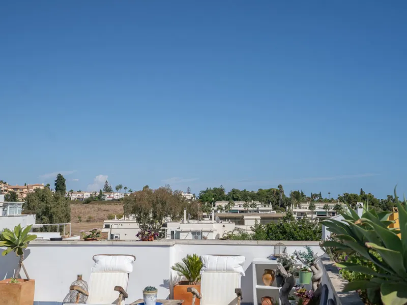 Apartment - Middle Floor Apartment в продаже в Marbella, Málaga. В доме 2 спален и 2 ванных комнат. Площадь дома 92 м²