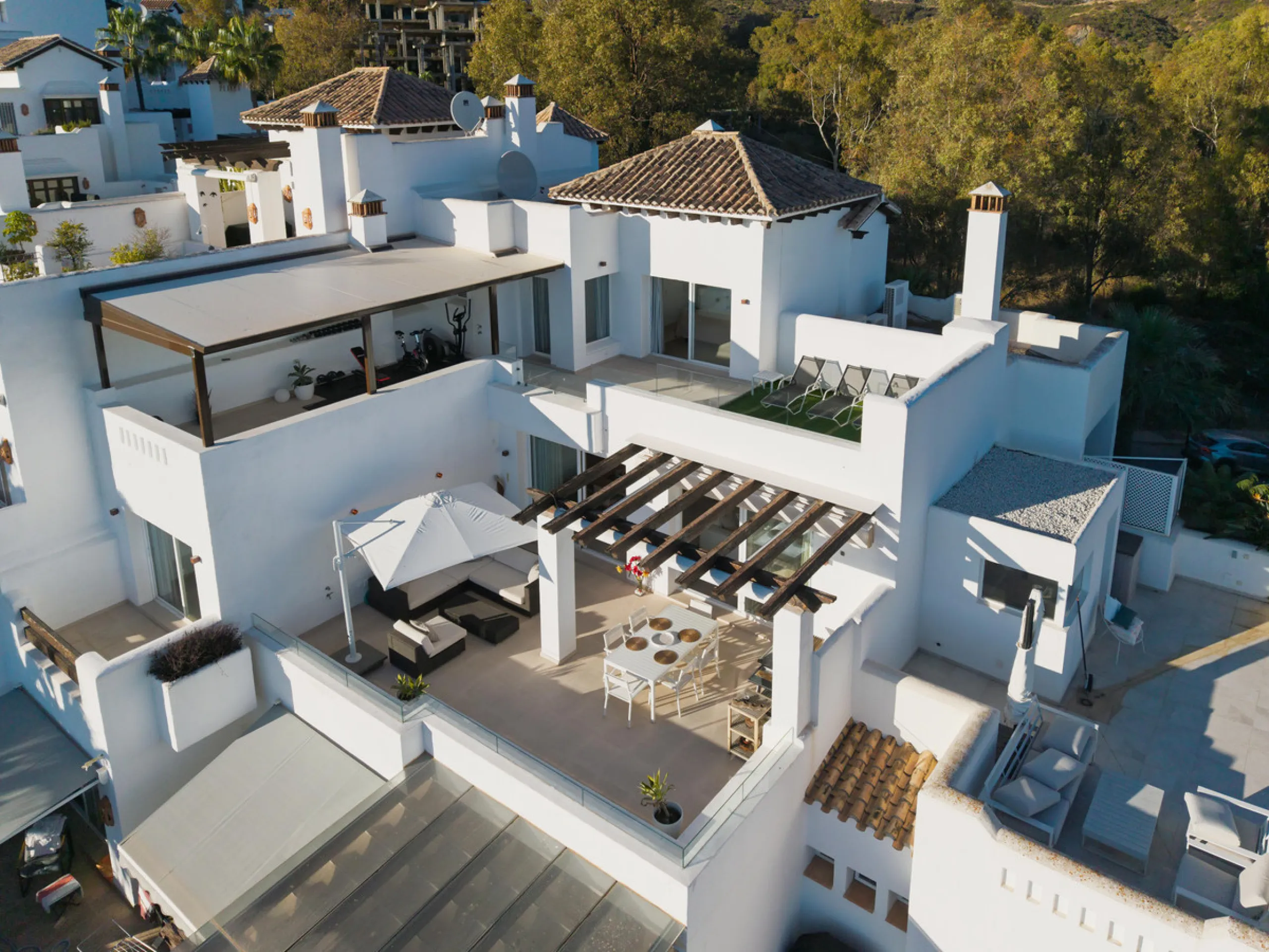 Experience elevated living in this stunning duplex penthouse located in the heart of Aloha, Marbella — one of Nueva Andalucía's most desirable neighborhoods. Spanning 320 m² across two spacious floors, this home blends contemporary elegance with exception