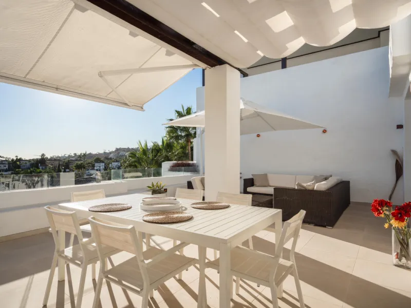 Experience elevated living in this stunning duplex penthouse located in the heart of Aloha, Marbella — one of Nueva Andalucía's most desirable neighborhoods. Spanning 320 m² across two spacious floors, this home blends contemporary elegance with exception