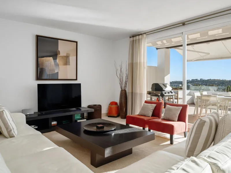 Experience elevated living in this stunning duplex penthouse located in the heart of Aloha, Marbella — one of Nueva Andalucía's most desirable neighborhoods. Spanning 320 m² across two spacious floors, this home blends contemporary elegance with exception