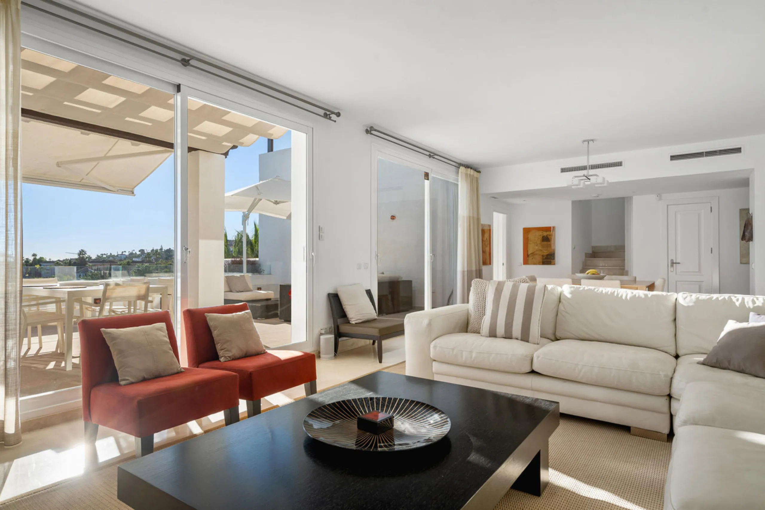 Experience elevated living in this stunning duplex penthouse located in the heart of Aloha, Marbella — one of Nueva Andalucía's most desirable neighborhoods. Spanning 320 m² across two spacious floors, this home blends contemporary elegance with exception