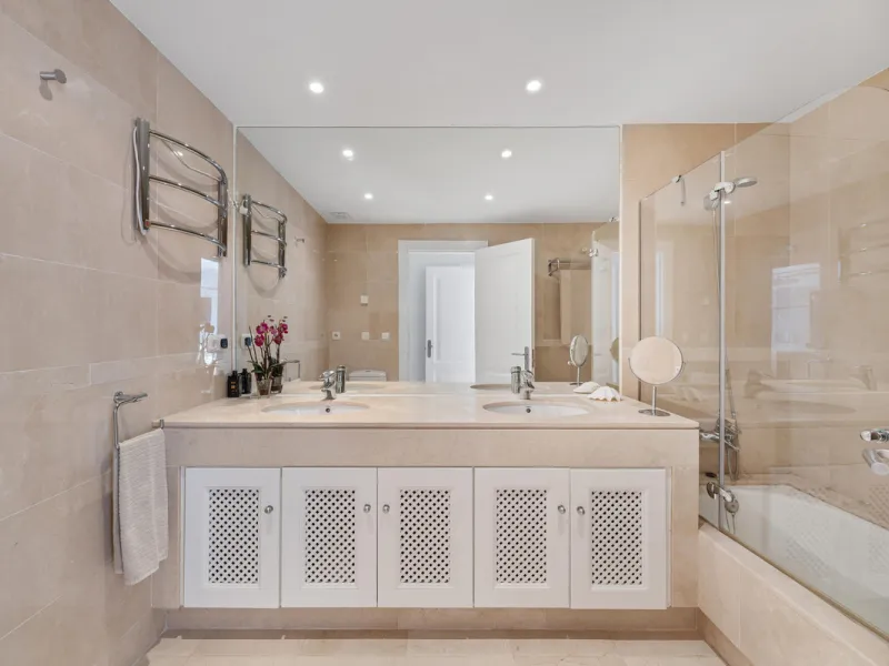Experience elevated living in this stunning duplex penthouse located in the heart of Aloha, Marbella — one of Nueva Andalucía's most desirable neighborhoods. Spanning 320 m² across two spacious floors, this home blends contemporary elegance with exception