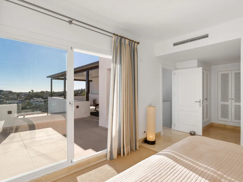 Experience elevated living in this stunning duplex penthouse located in the heart of Aloha, Marbella — one of Nueva Andalucía's most desirable neighborhoods. Spanning 320 m² across two spacious floors, this home blends contemporary elegance with exception