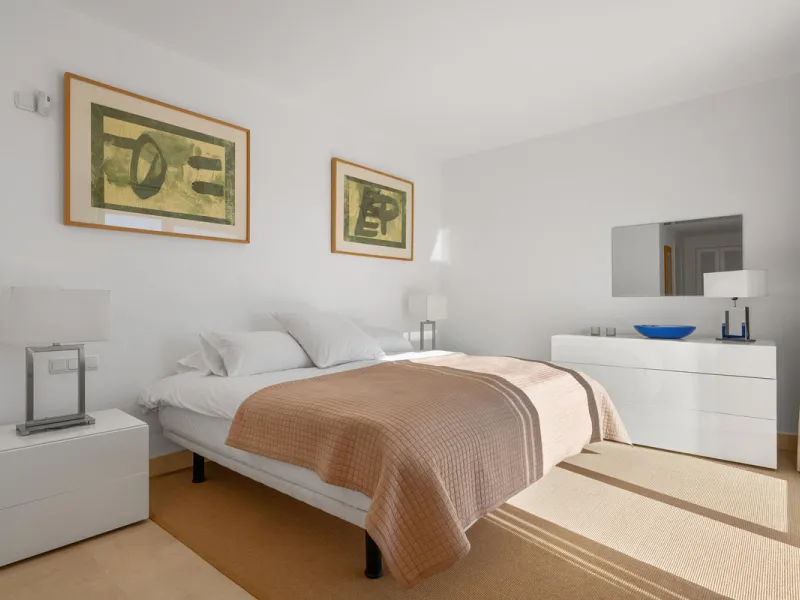 Experience elevated living in this stunning duplex penthouse located in the heart of Aloha, Marbella — one of Nueva Andalucía's most desirable neighborhoods. Spanning 320 m² across two spacious floors, this home blends contemporary elegance with exception
