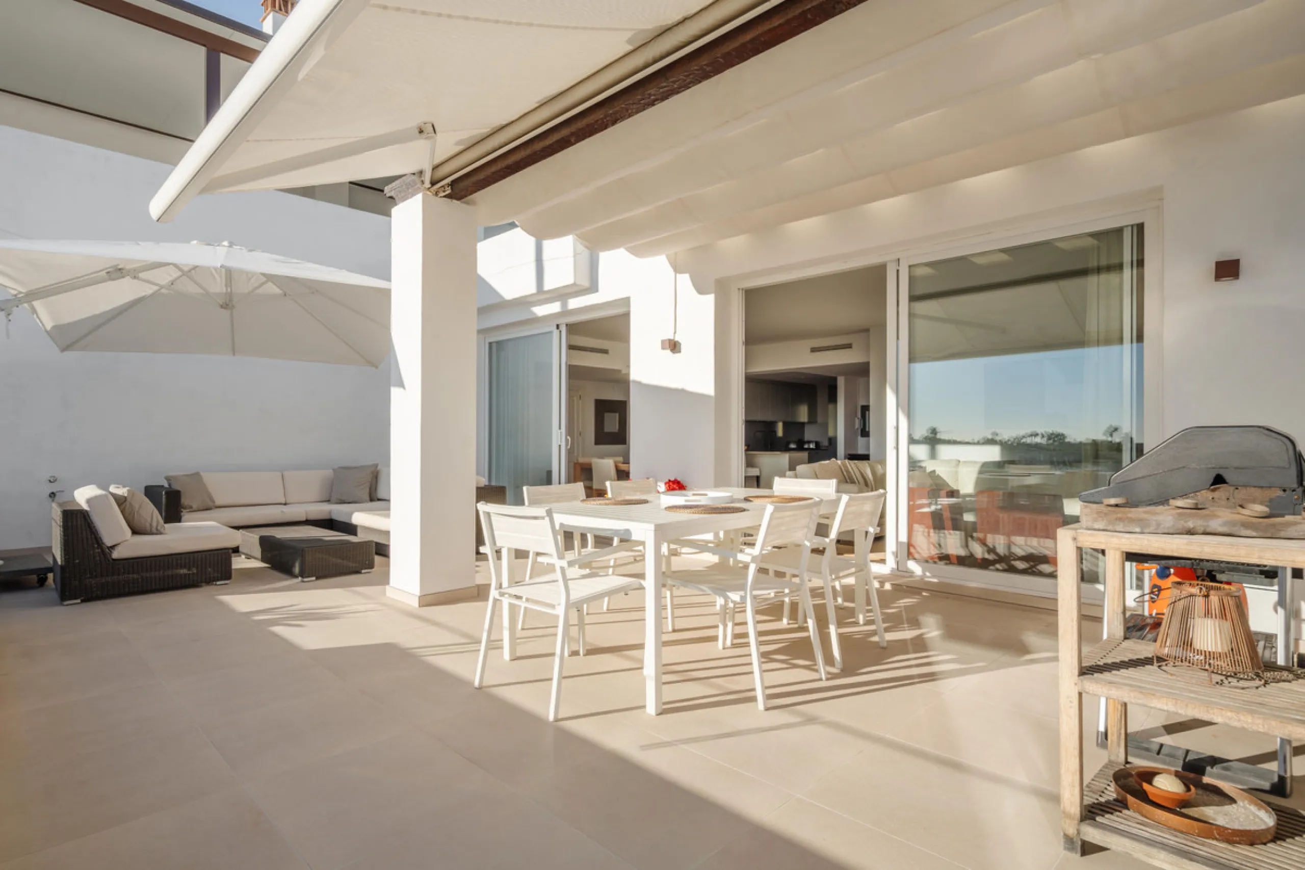Experience elevated living in this stunning duplex penthouse located in the heart of Aloha, Marbella — one of Nueva Andalucía's most desirable neighborhoods. Spanning 320 m² across two spacious floors, this home blends contemporary elegance with exception