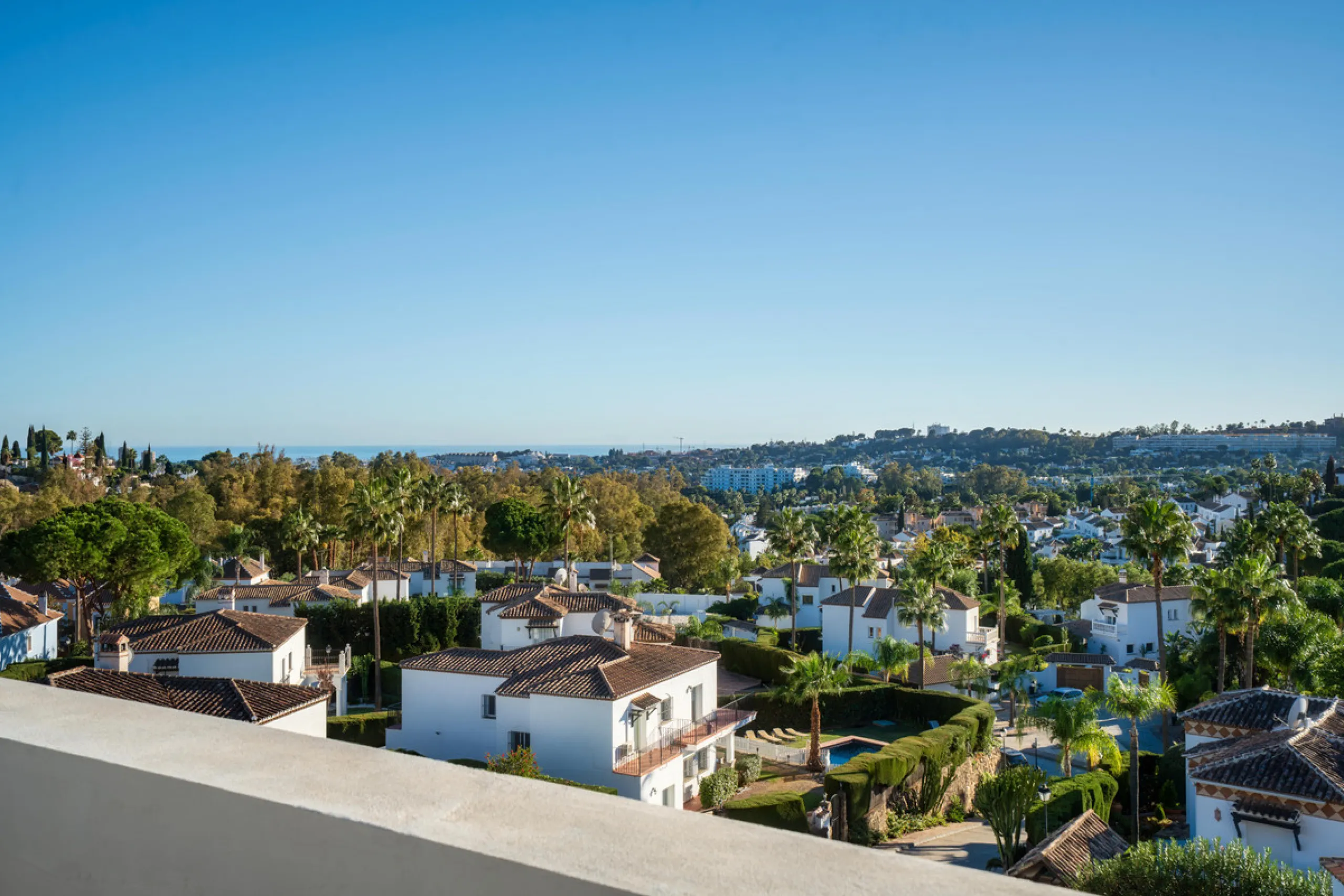 Experience elevated living in this stunning duplex penthouse located in the heart of Aloha, Marbella — one of Nueva Andalucía's most desirable neighborhoods. Spanning 320 m² across two spacious floors, this home blends contemporary elegance with exception