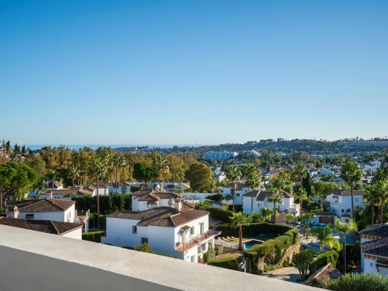 Experience elevated living in this stunning duplex penthouse located in the heart of Aloha, Marbella — one of Nueva Andalucía's most desirable neighborhoods. Spanning 320 m² across two spacious floors, this home blends contemporary elegance with exception