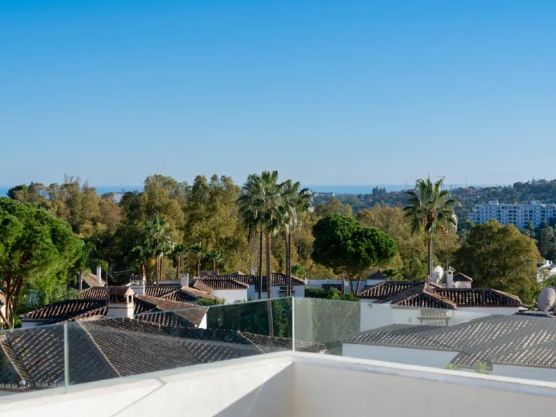 Experience elevated living in this stunning duplex penthouse located in the heart of Aloha, Marbella — one of Nueva Andalucía's most desirable neighborhoods. Spanning 320 m² across two spacious floors, this home blends contemporary elegance with exception