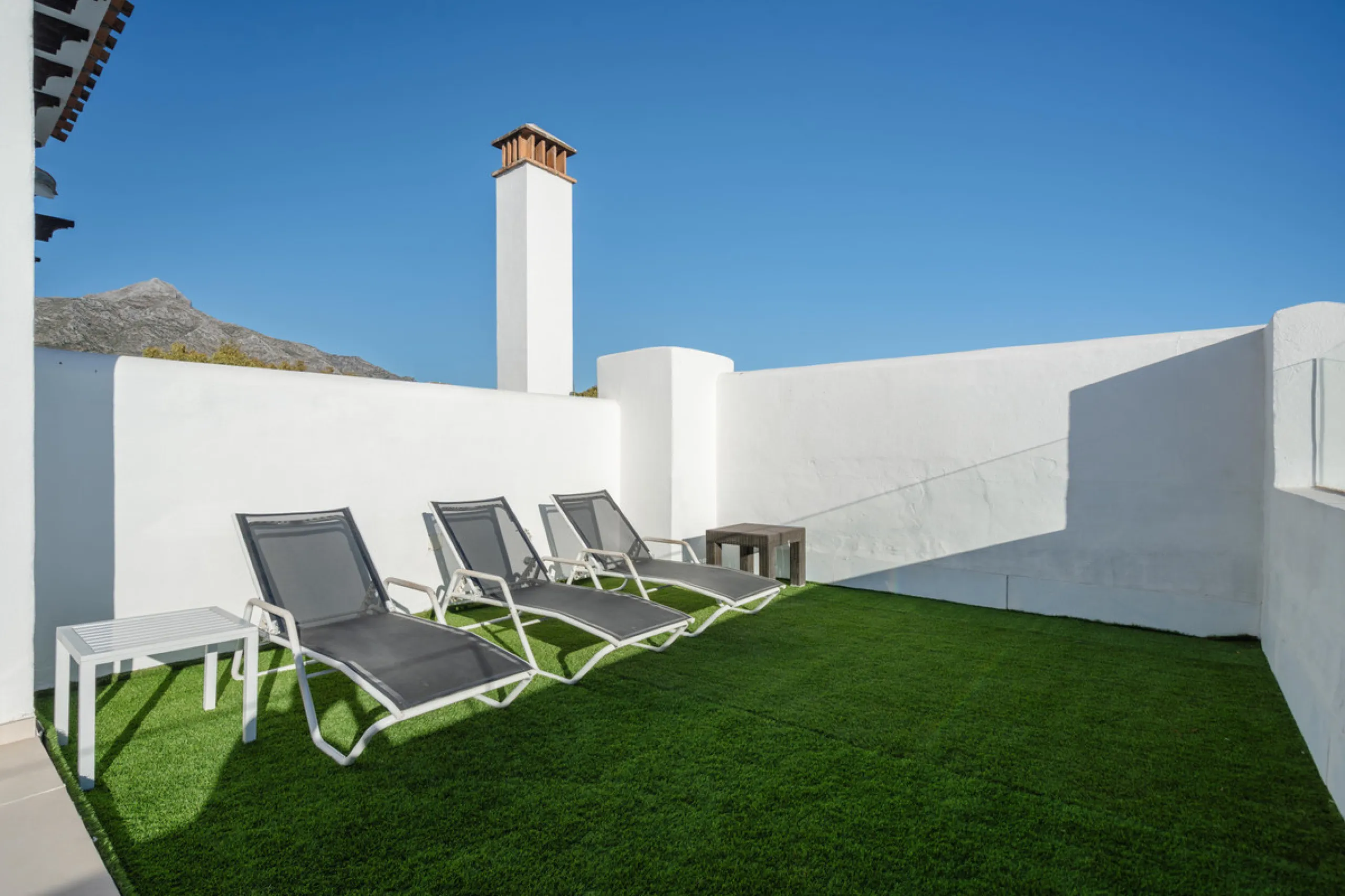 Experience elevated living in this stunning duplex penthouse located in the heart of Aloha, Marbella — one of Nueva Andalucía's most desirable neighborhoods. Spanning 320 m² across two spacious floors, this home blends contemporary elegance with exception